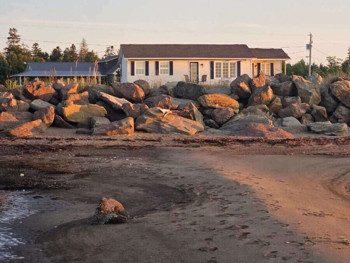 Welcome to your seaside escape!