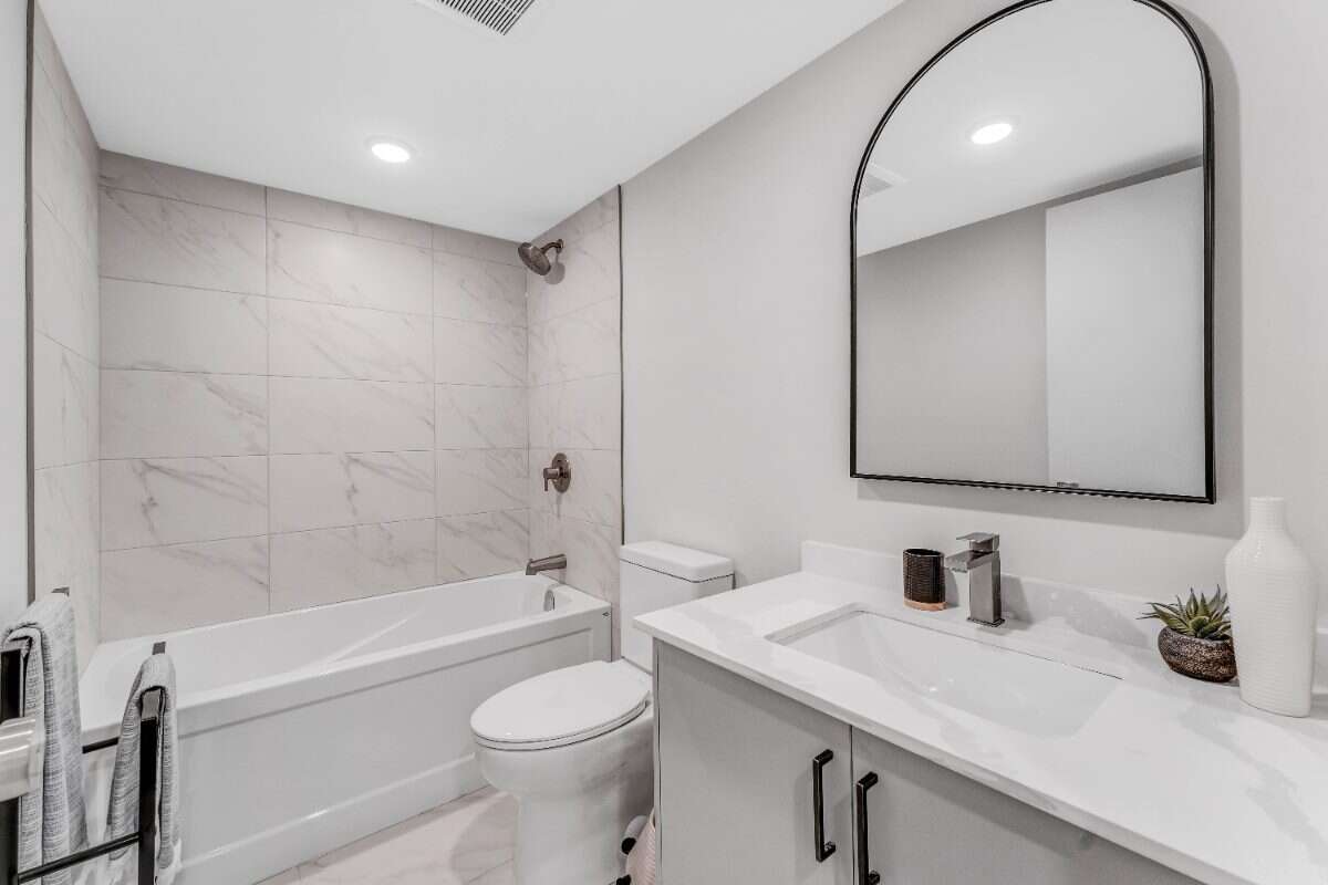 Luxury 2Bdrm+2bath Apartments by Rideau River