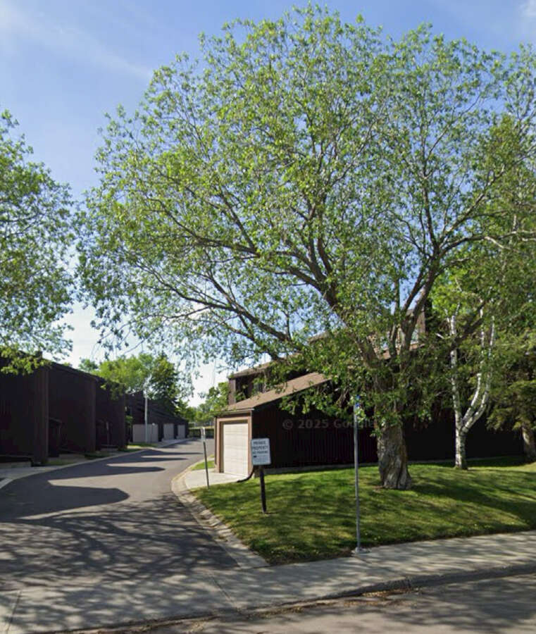 CEDAR GLEN TOWNHOUSE