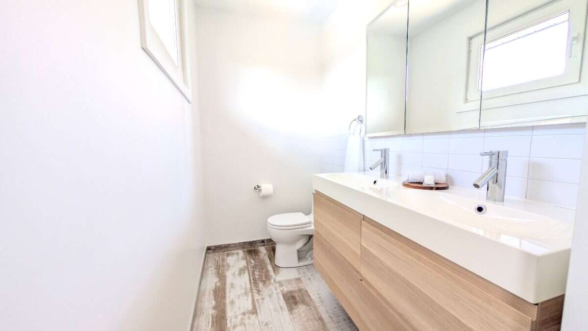 Braemar Park Executive Home | 3+1 Bedrooms | Pool