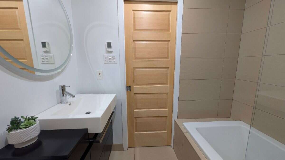 Braemar Park Executive Home | 3+1 Bedrooms | Pool