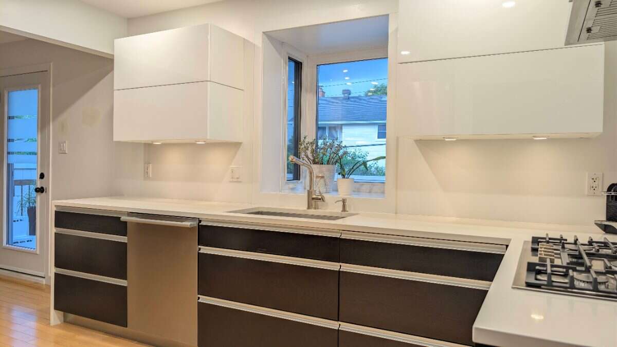 Braemar Park Executive Home | 3+1 Bedrooms | Pool