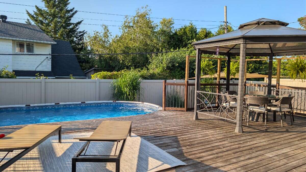 Braemar Park Executive Home | 3+1 Bedrooms | Pool