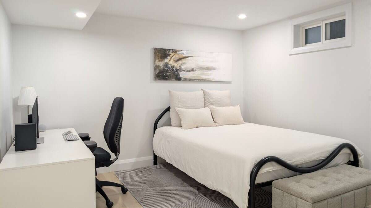 Braemar Park Executive Home | 3+1 Bedrooms | Pool