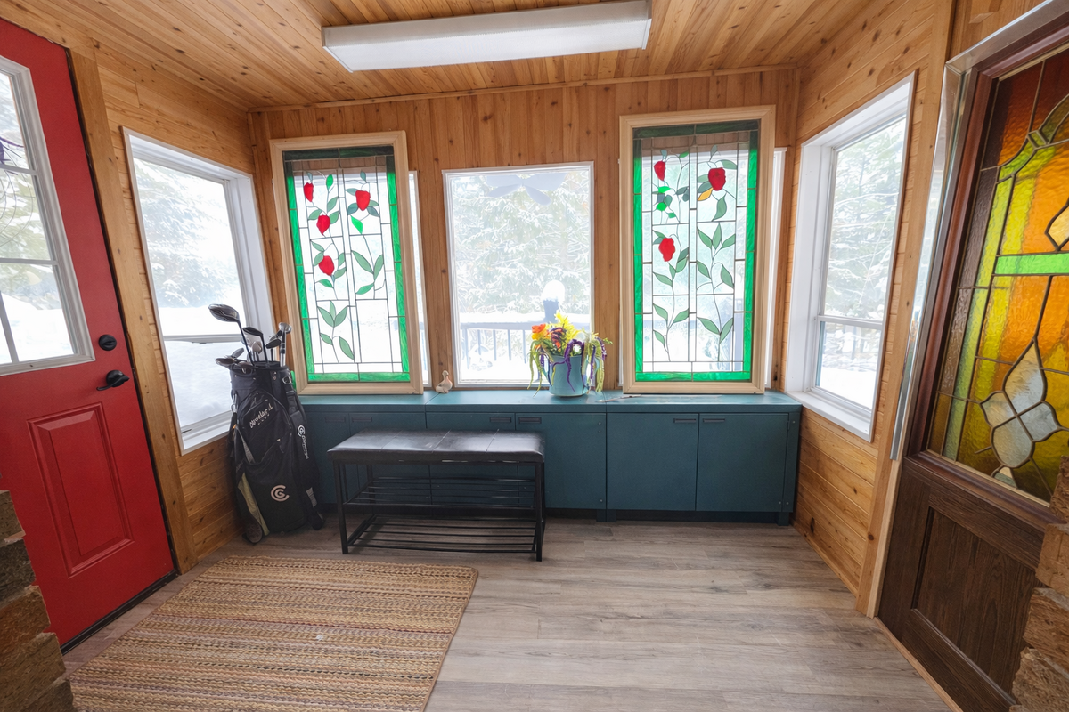 Front Enterance into sunroom