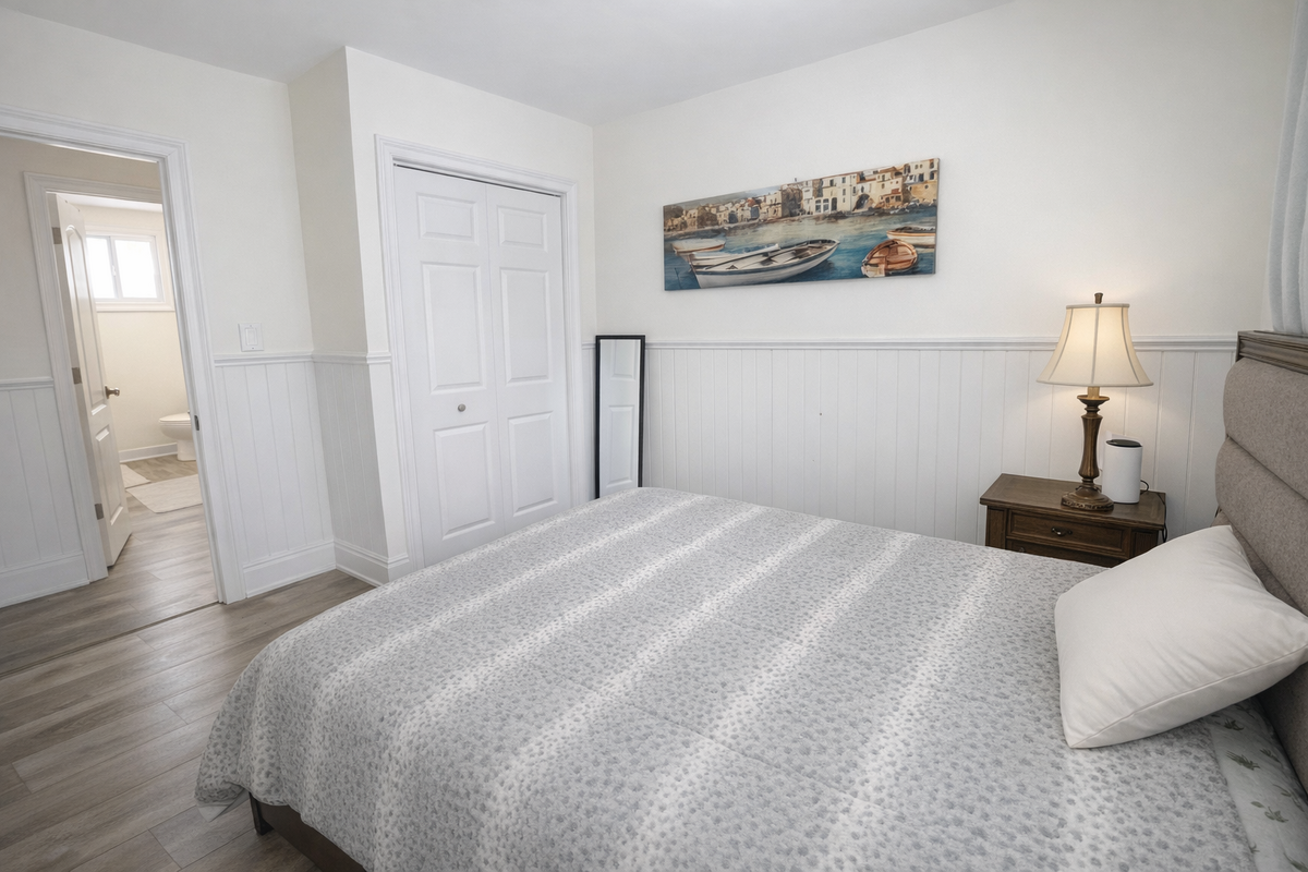 2nd bedroom, new closet and flooring