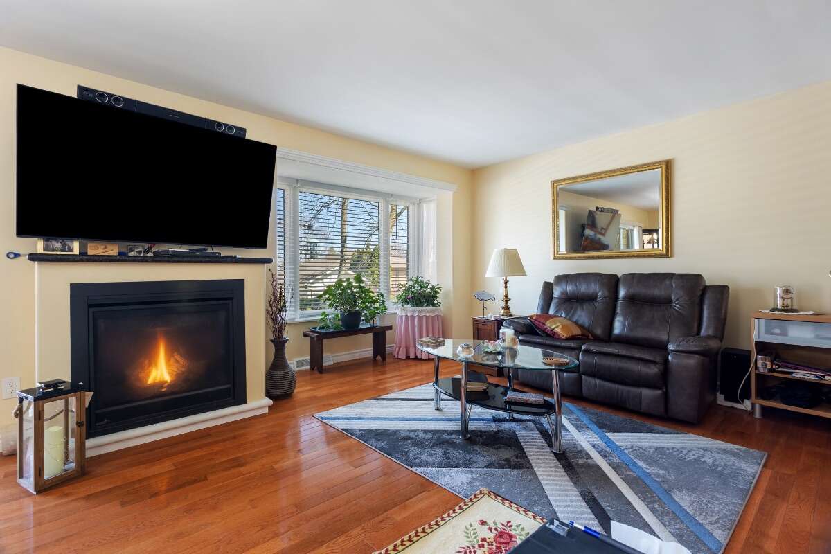  4 Bedroom bungalow totally updated,open concept .