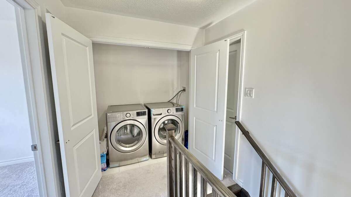 Powder Room 2 pc Bathroom