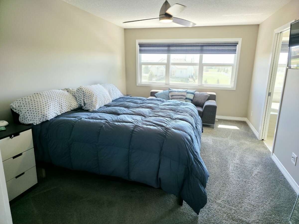 UPPER LEVEL - PRIMARY BEDROOM WITH BREATHTAKING VIEWS