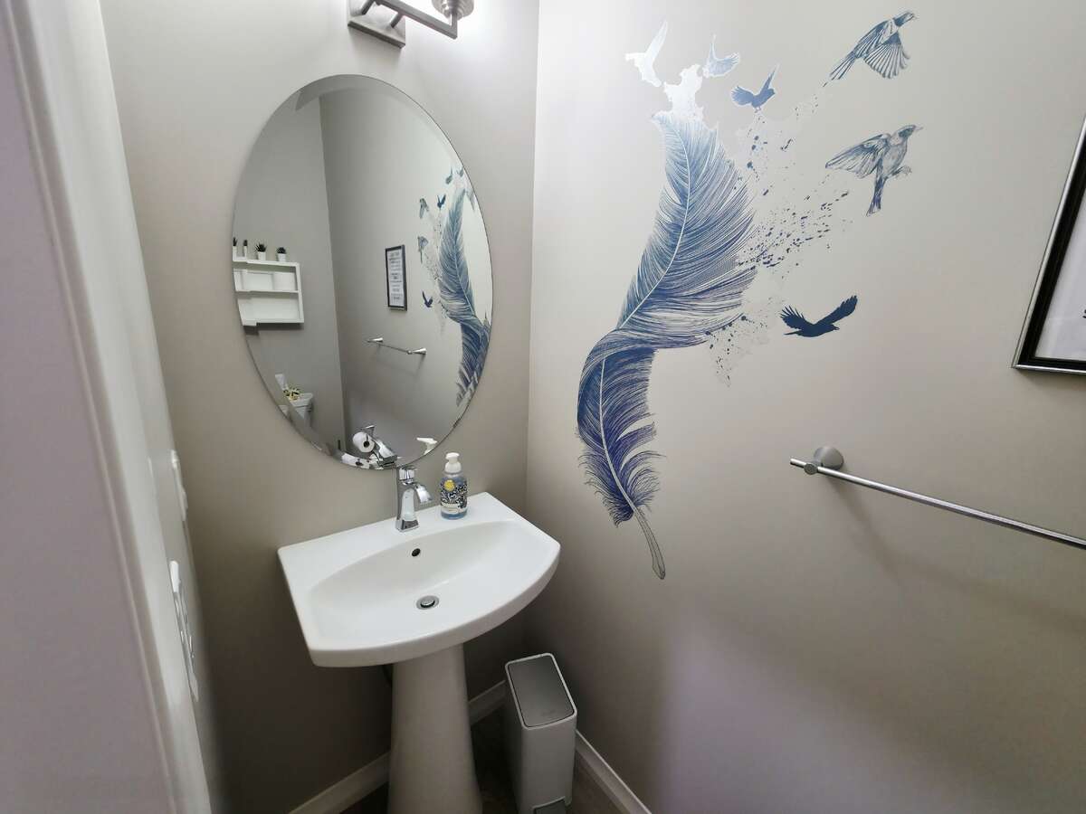 MAIN LEVEL - 2-PEICE MAIN BATHROOM