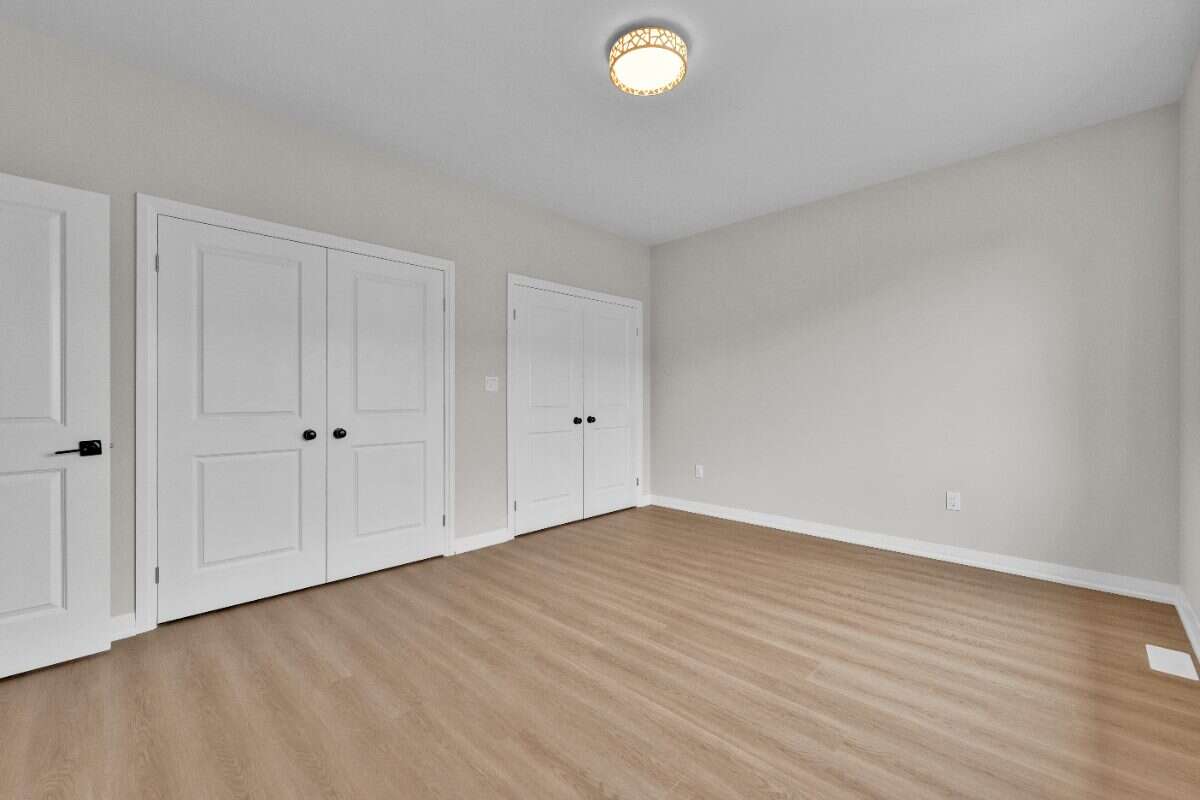 FOR RENT – New Modern Townhome in Decew Terrace