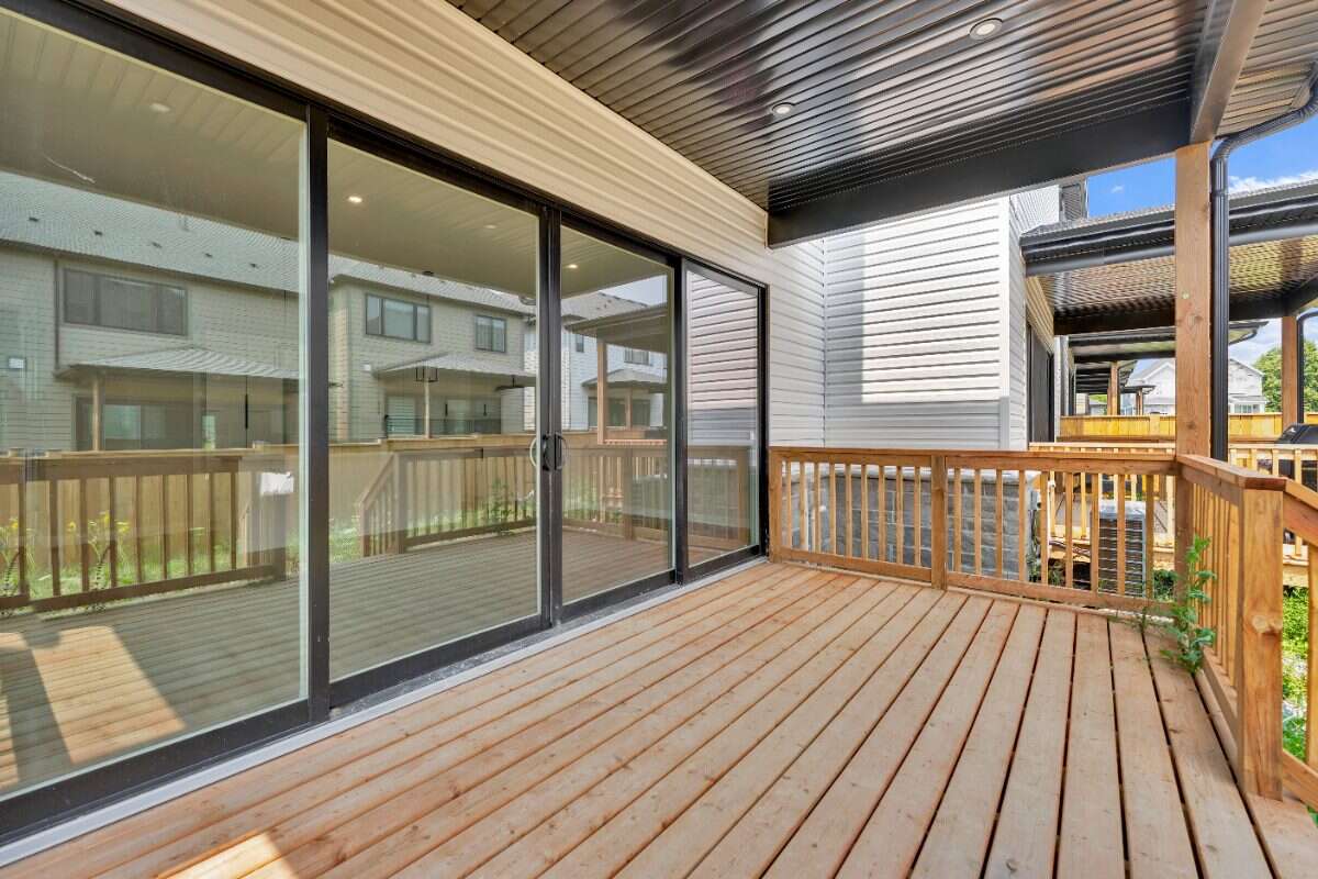 FOR RENT – New Modern Townhome in Decew Terrace