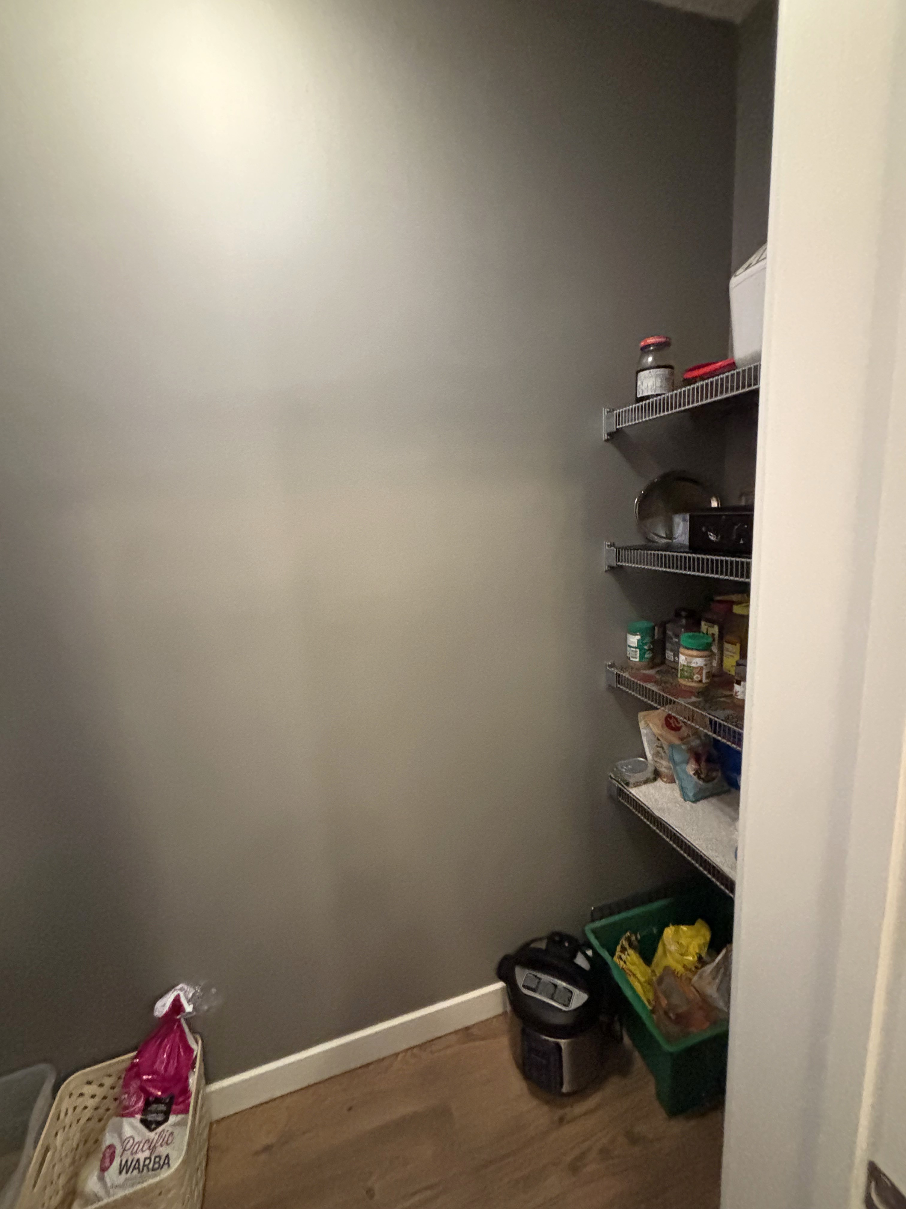2 bedroom Condo, Quiet west facing, Courtyard view