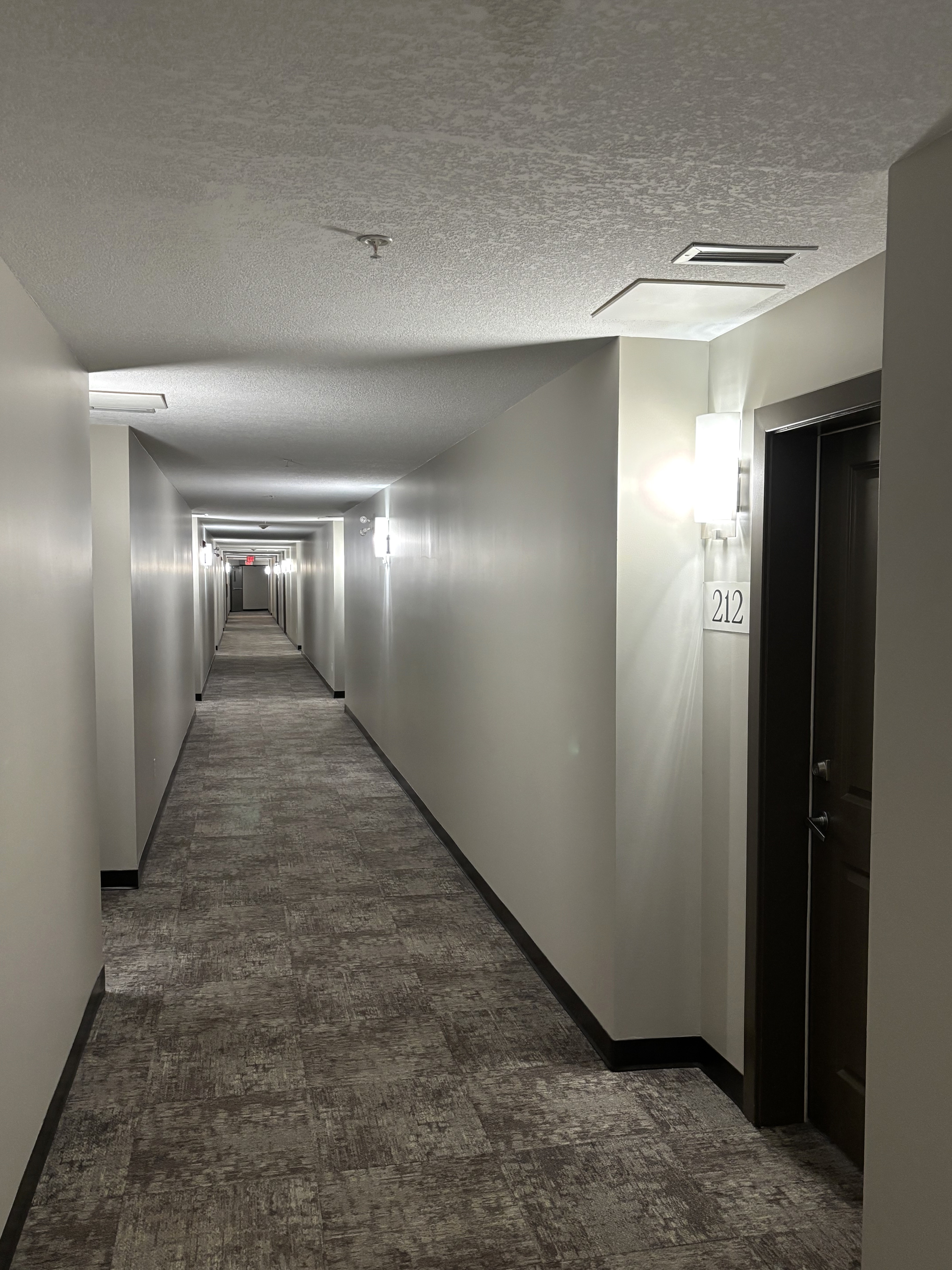 2 bedroom Condo, Quiet west facing, Courtyard view