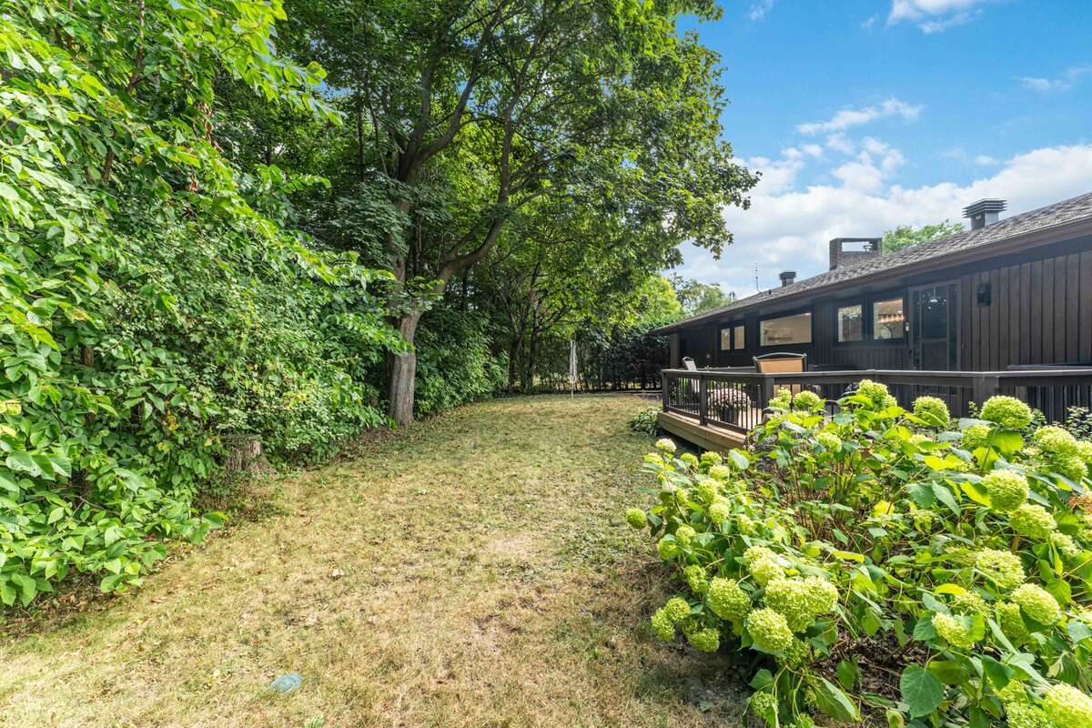 deck with space for bbq