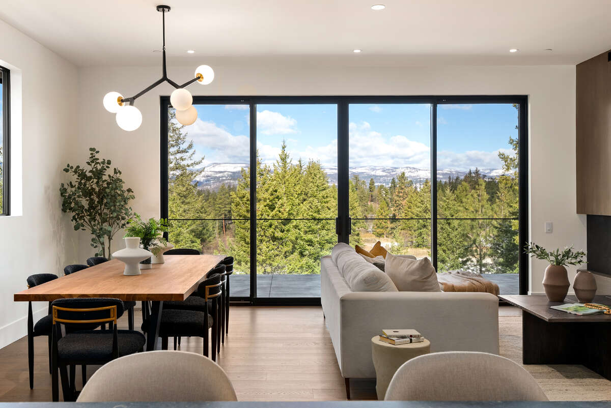 Luxury Walk-Out with Golf Views