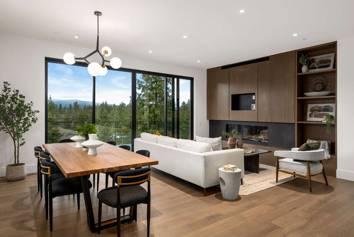Luxury Walk-Out with Golf Views