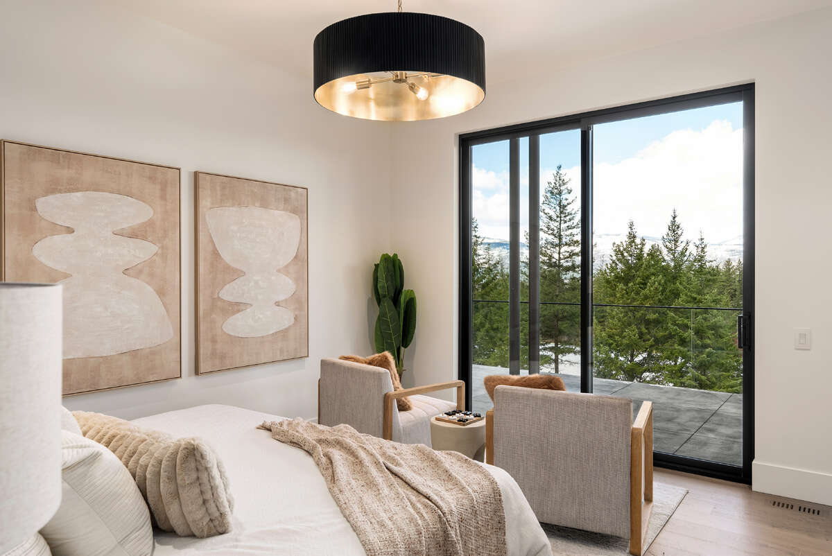 Luxury Walk-Out with Golf Views