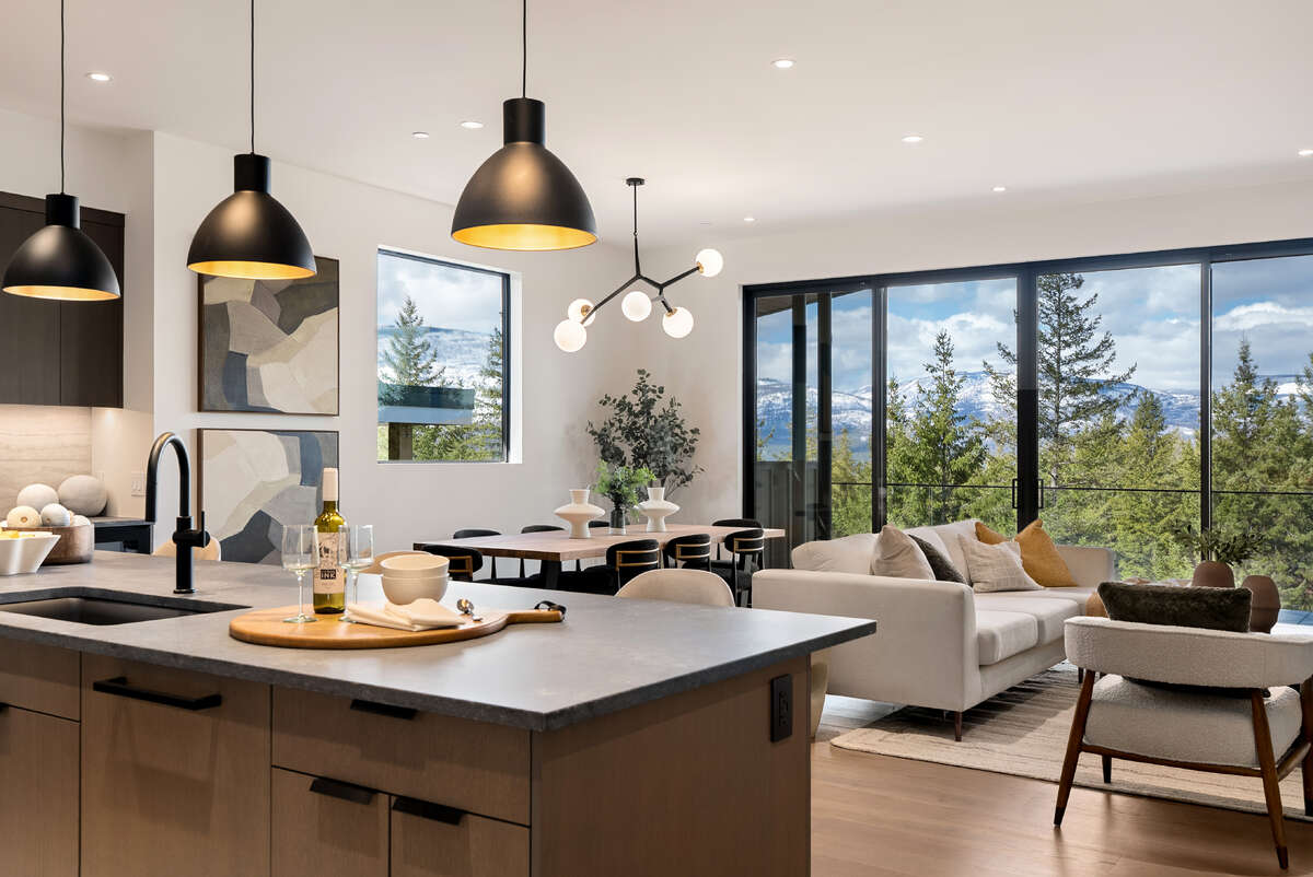 Luxury Walk-Out with Golf Views