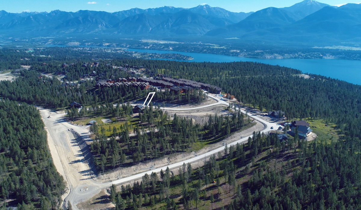 Lot located above community park
