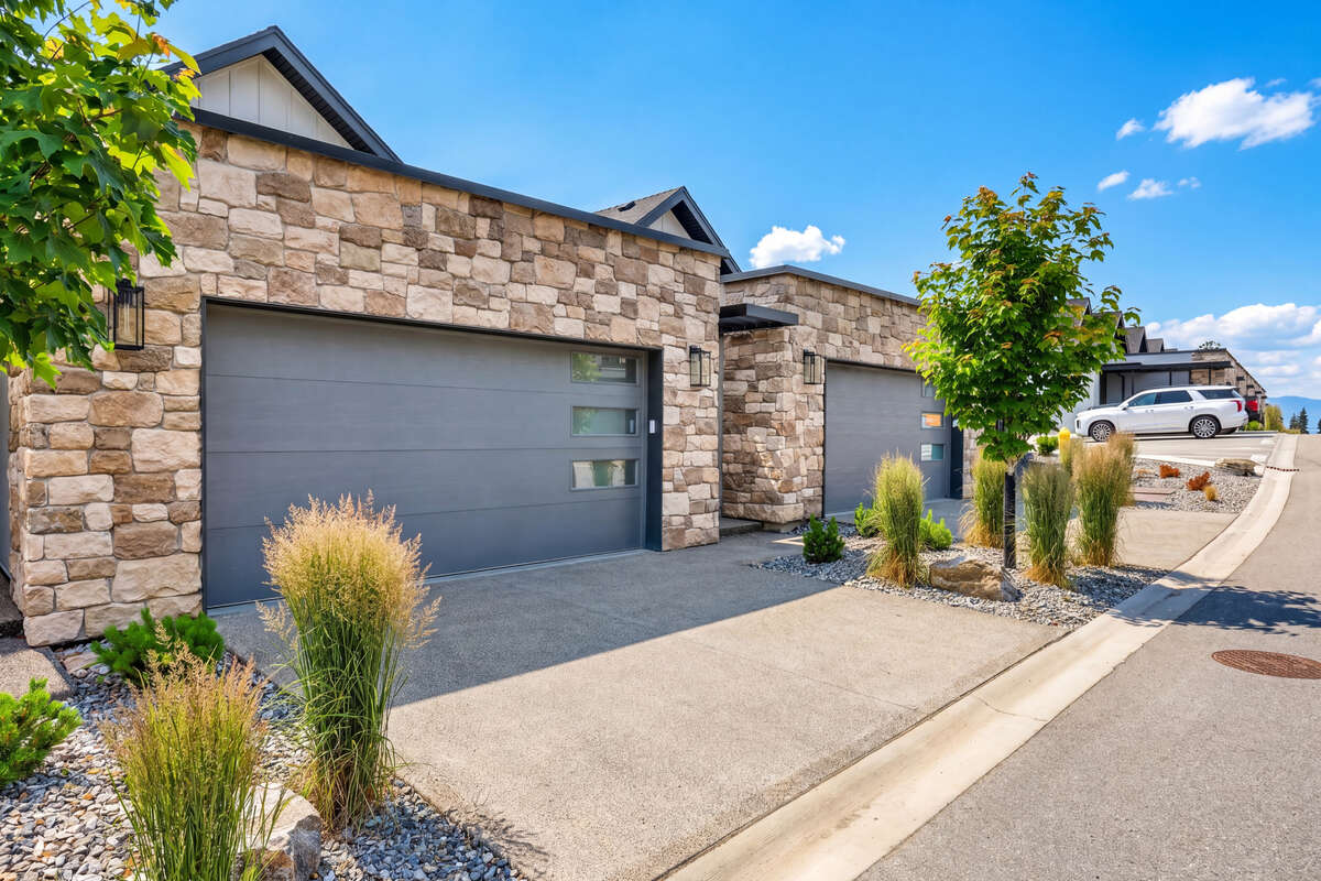 Double Car Garage