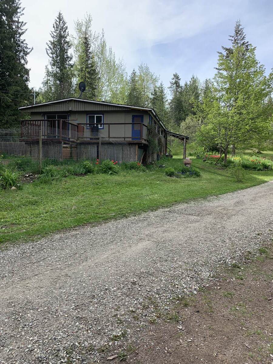 Acreage / Mobile Home For Sale in Salmon Arm, BC - 3 bed, 1 bath