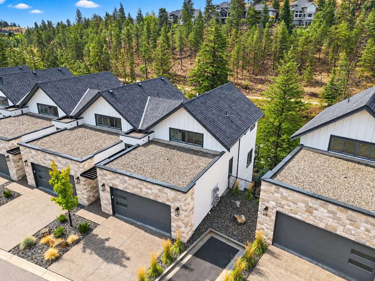 Pondside Landing Elderberry Townhome