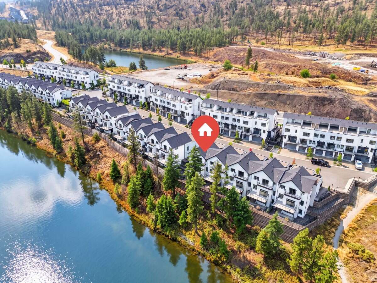 Pondside Landing Elderberry Townhome