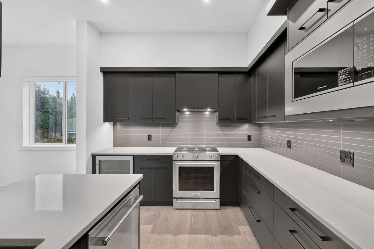 Pondside Landing Elderberry Townhome