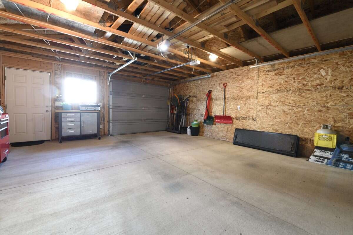 Move-In Ready Eastbrook Home With Dream Yard