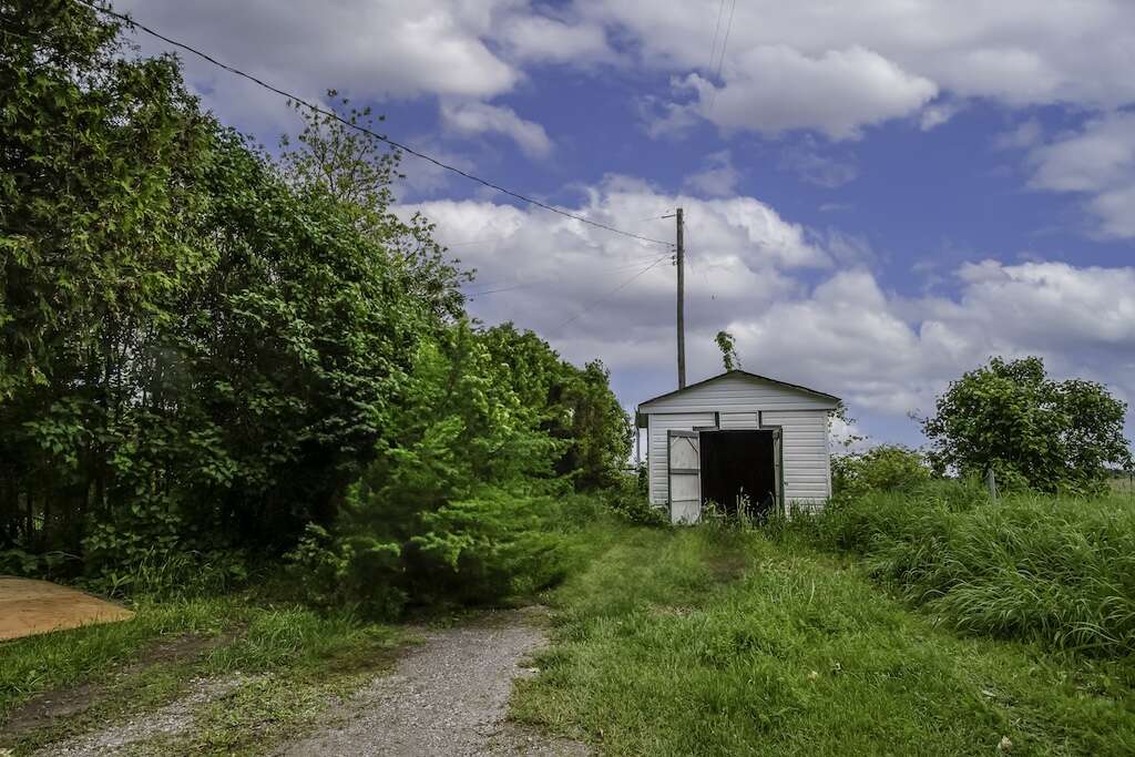 Country Living 10 minutes north of Lindsay