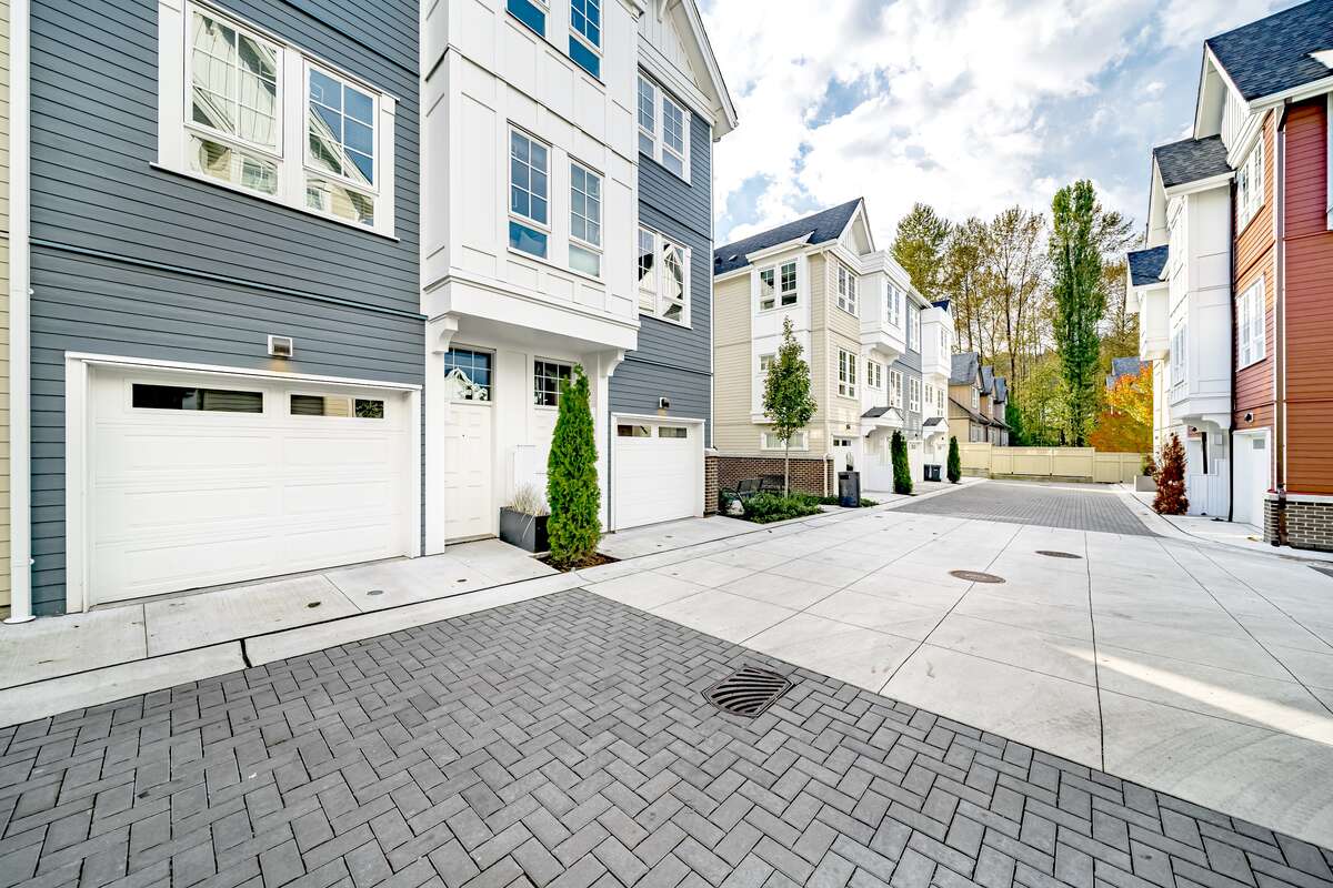 Tandem Garage & Back Door Entry