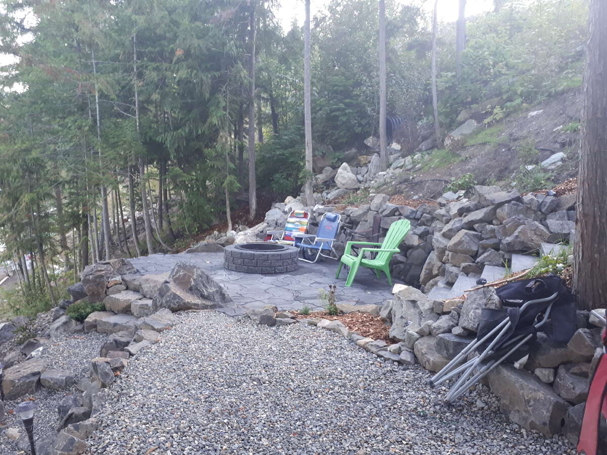 Turnkey East Barriere Lake Waterfront Retreat