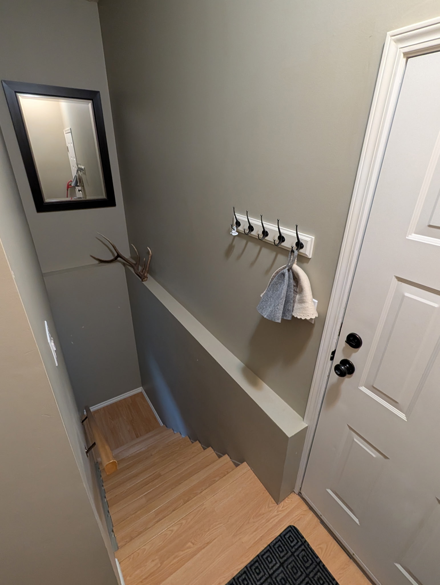 Townsite Home w/ Suite, Hot Tub & Big Yard