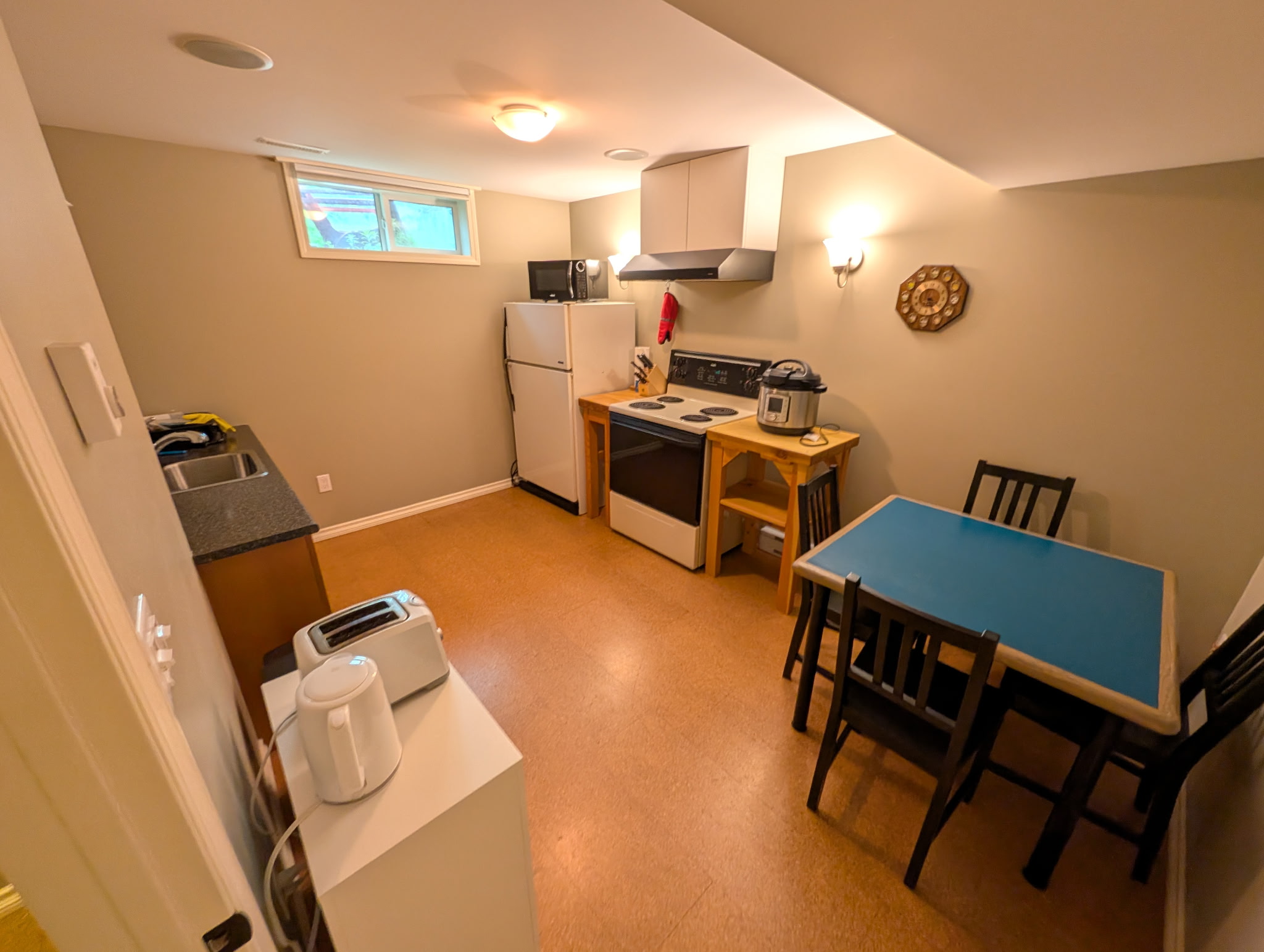Townsite Home w/ Suite, Hot Tub & Big Yard