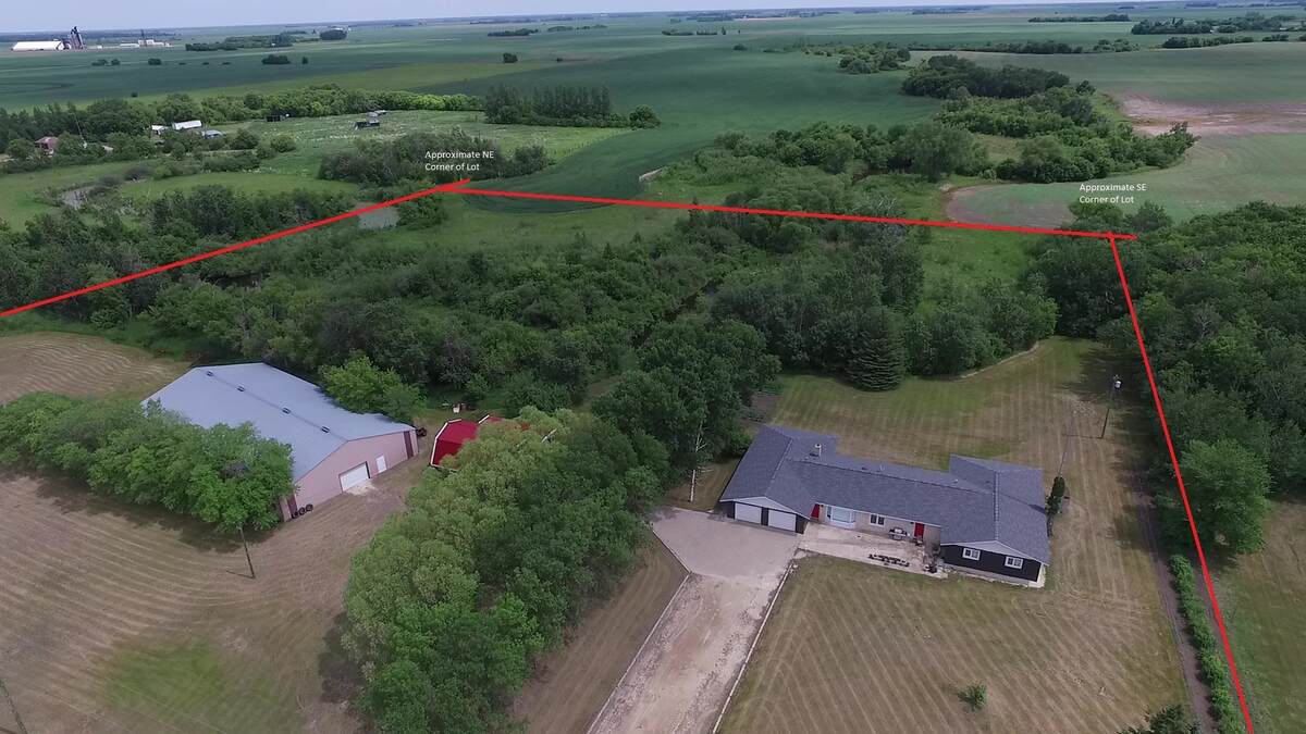 Land with Building(s) / Acreage / Golf Course View / Home-Based Business Potential / House For Sale in Gladstone, MB - 4 bed, 2.5 bath