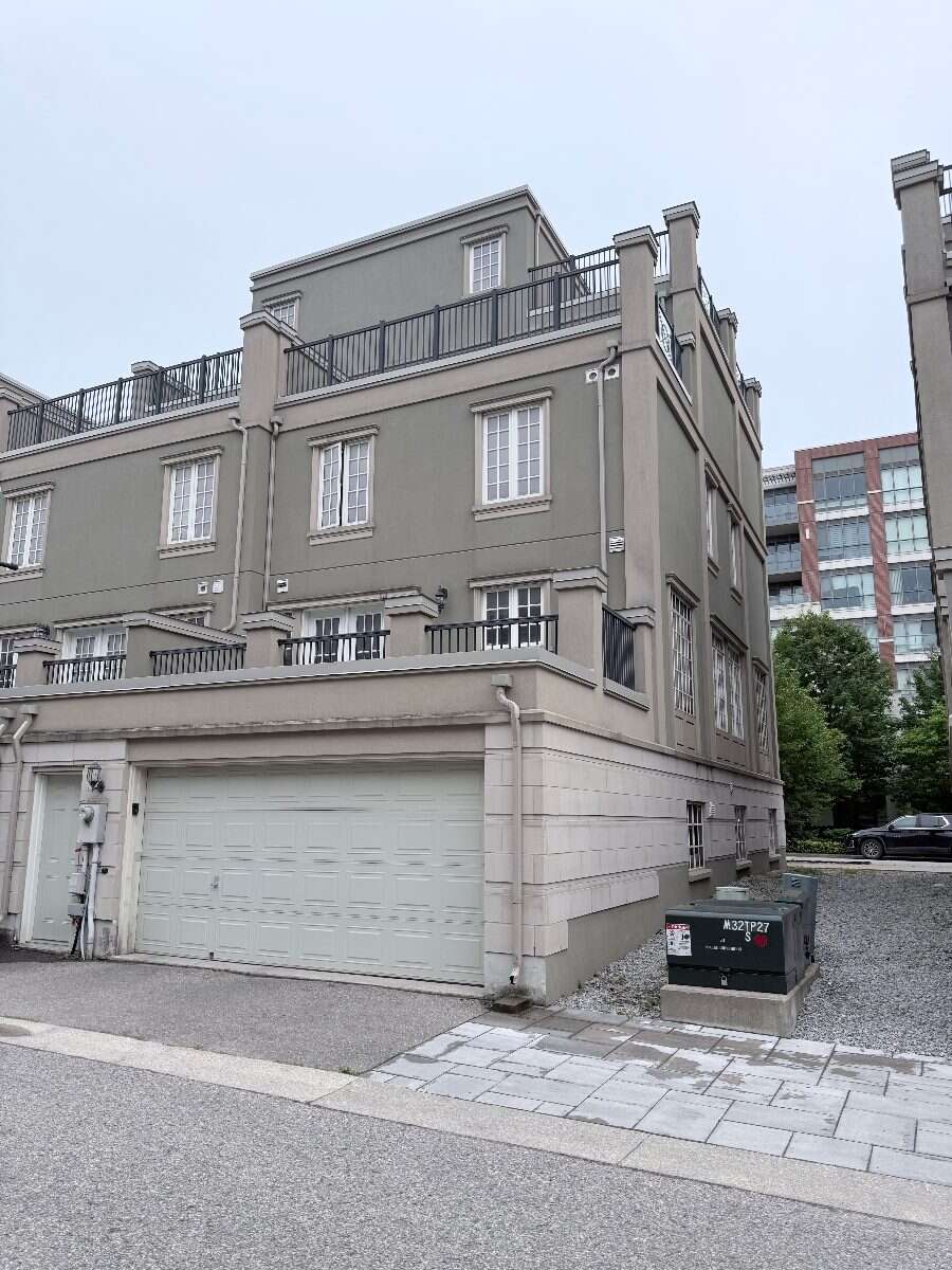 Freehold End-Unit Townhome Double-Car Garage