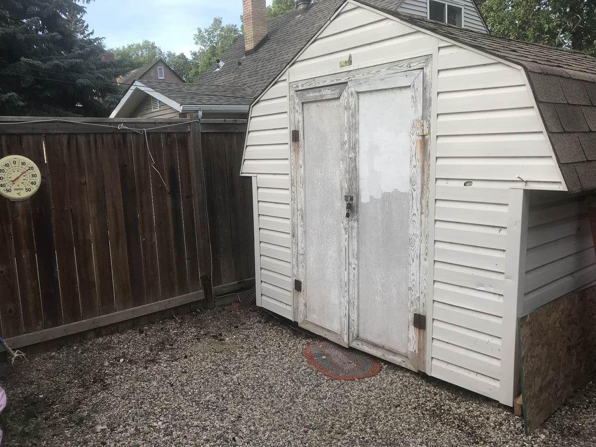 Deck size is 12’ x 30’ plus walk way.