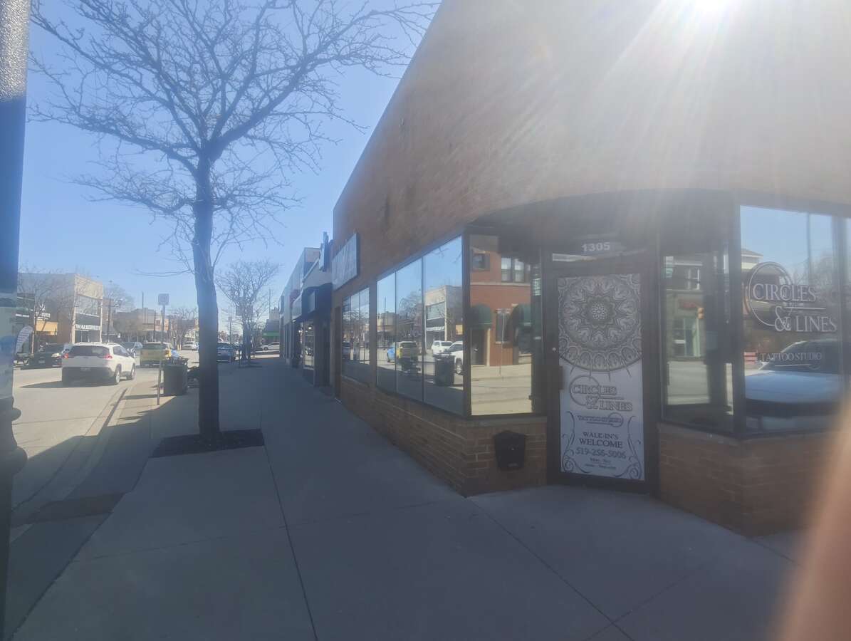 The Side View on Ottawa Street