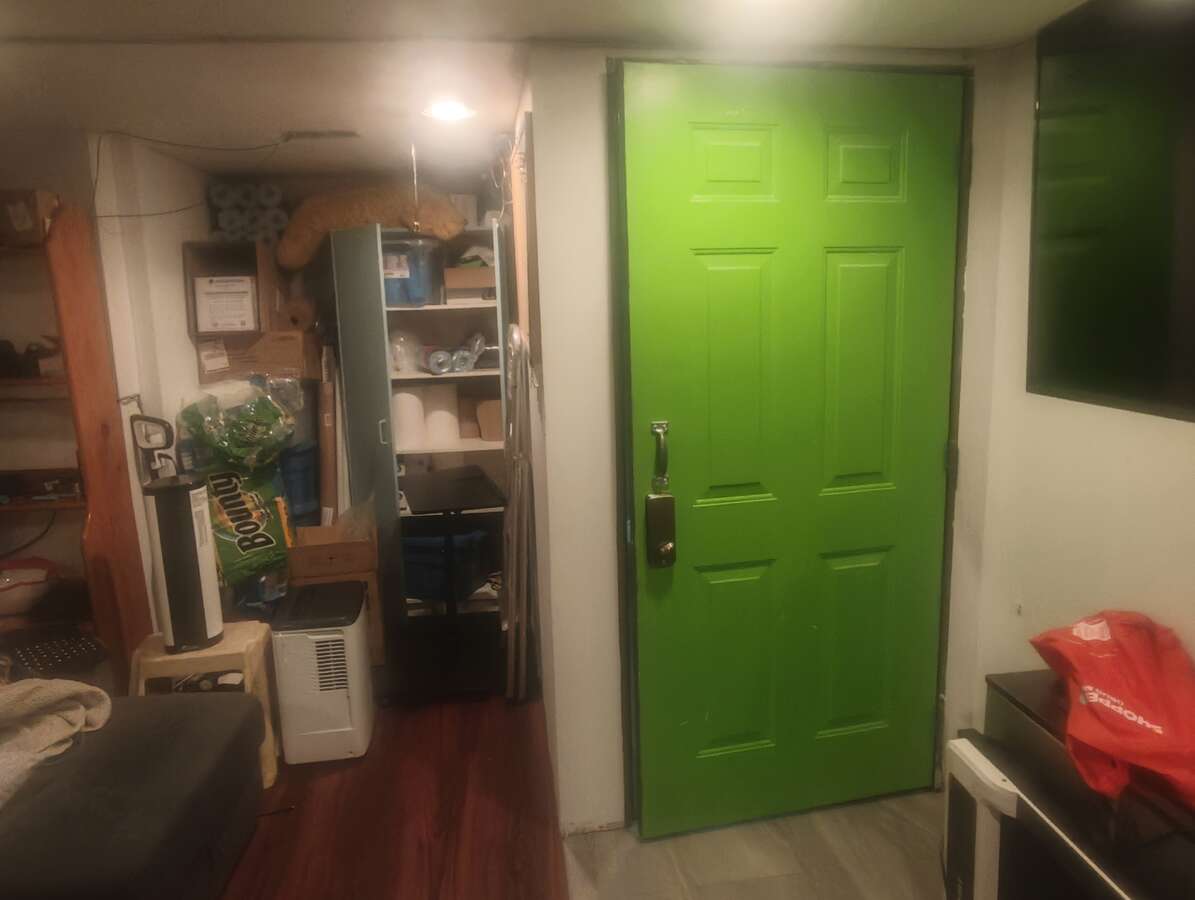 1305 Back Storage