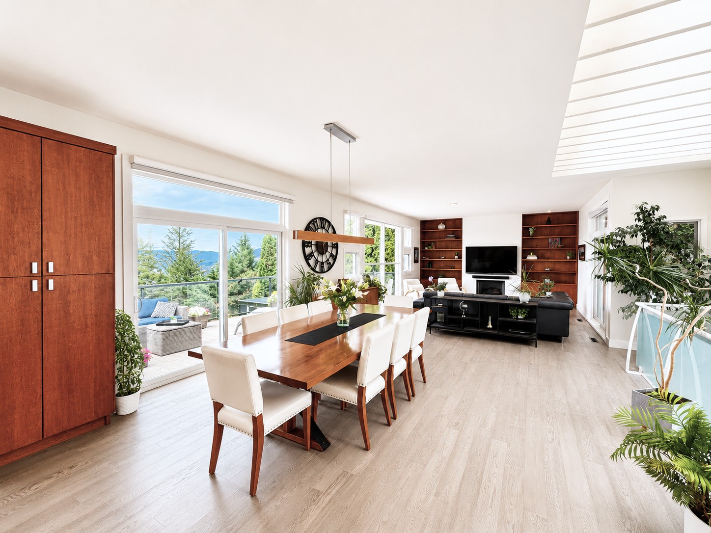 Private Executive Home with Views