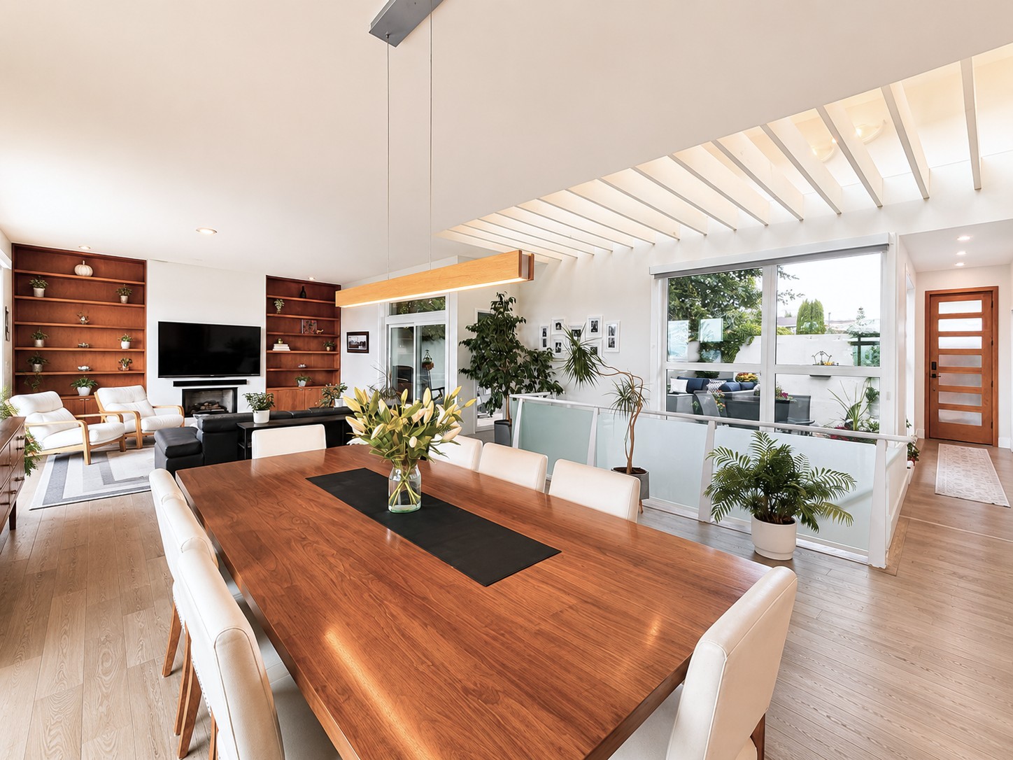 Private Executive Home with Views
