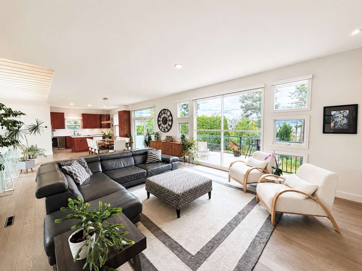Private Executive Home with Views
