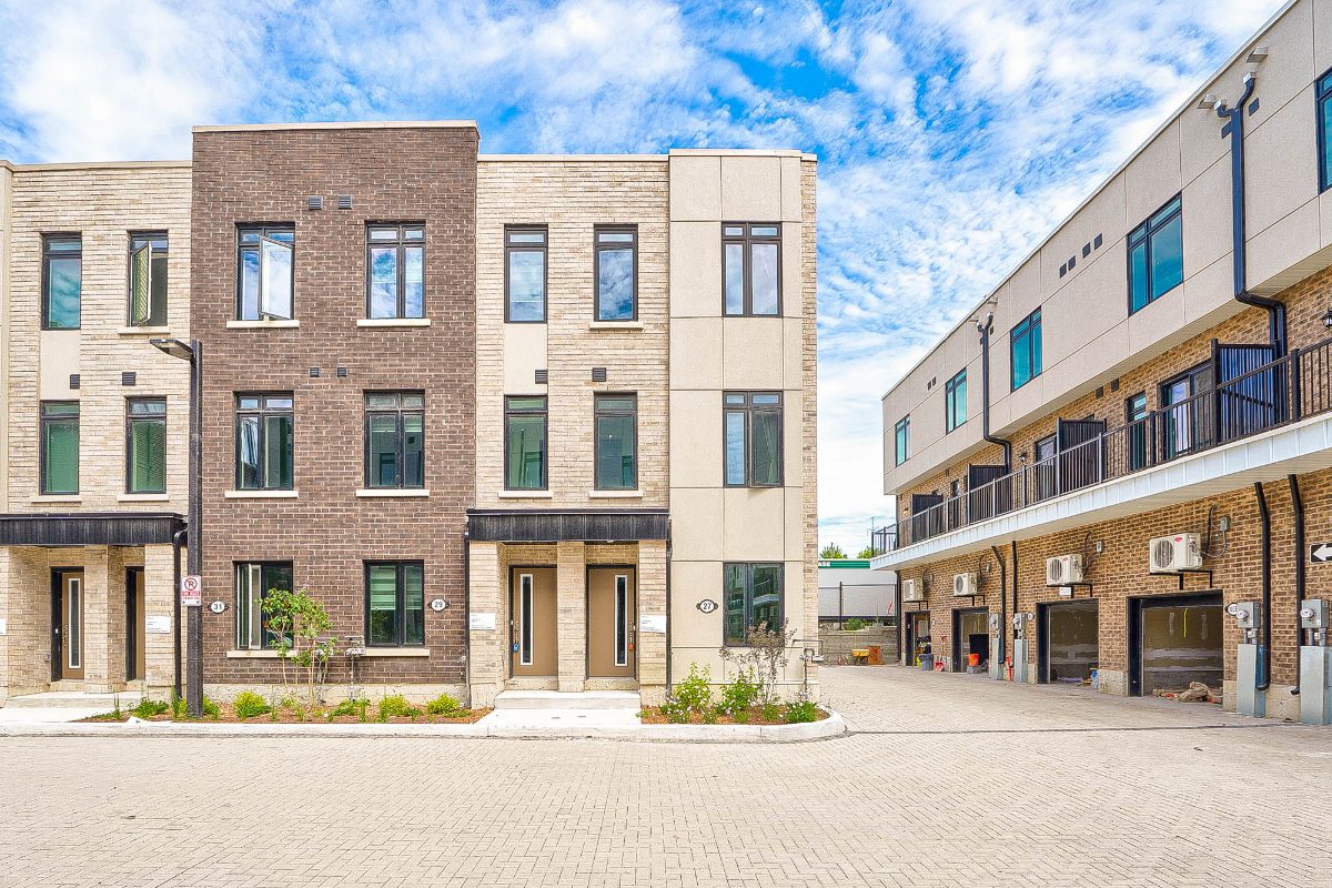 Brand New Corner Freehold Townhome for Lease