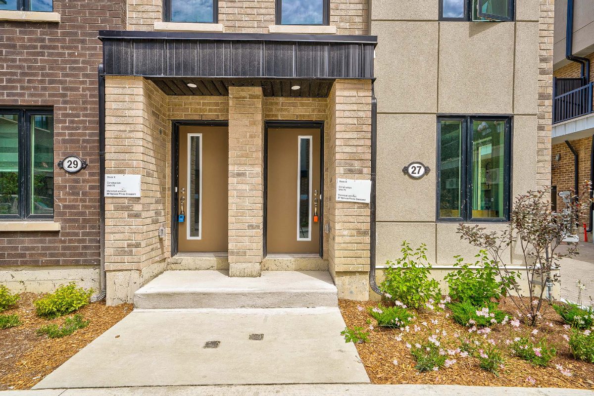Brand New Corner Freehold Townhome for Lease