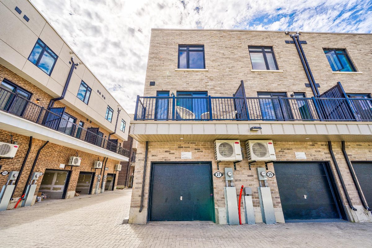 Brand New Corner Freehold Townhome for Lease
