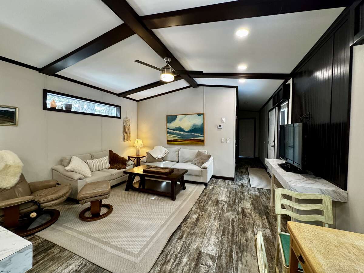 Gorgeous, spacious living room