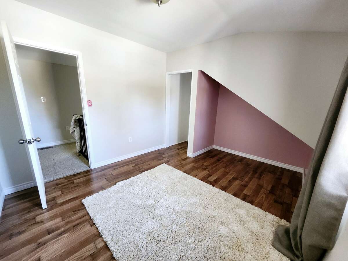 Upper Bedroom, North