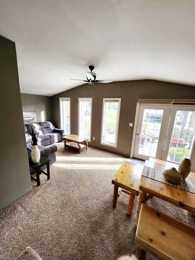 Entertainment Room/Entry to South Patio