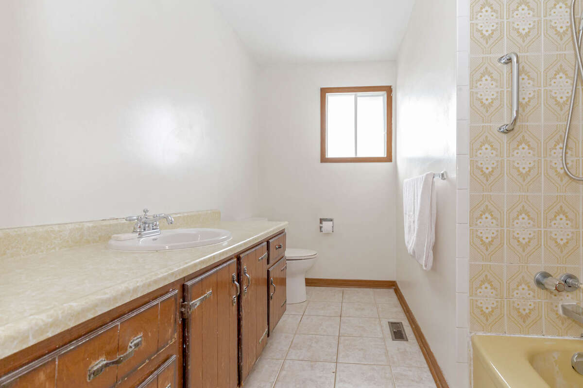 2nd floor washroom